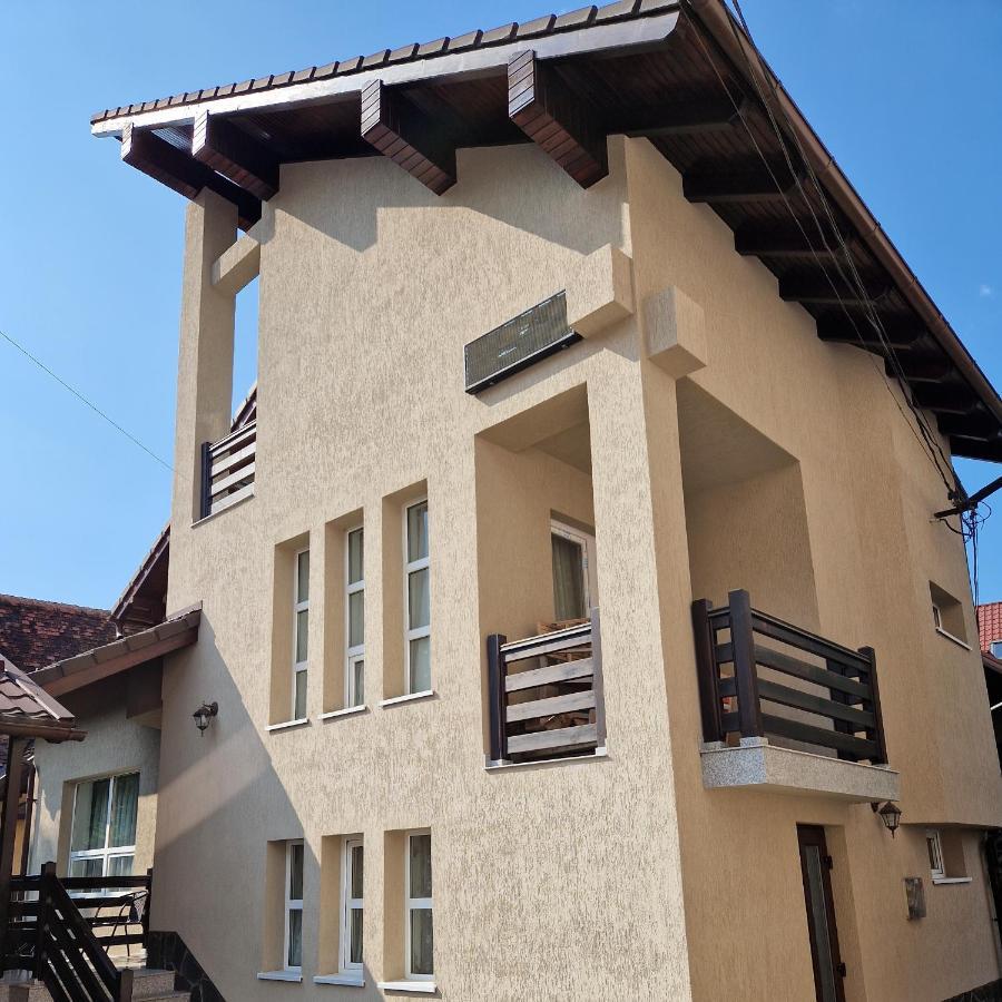 Casa Miruna & Noris Бран Екстериор снимка